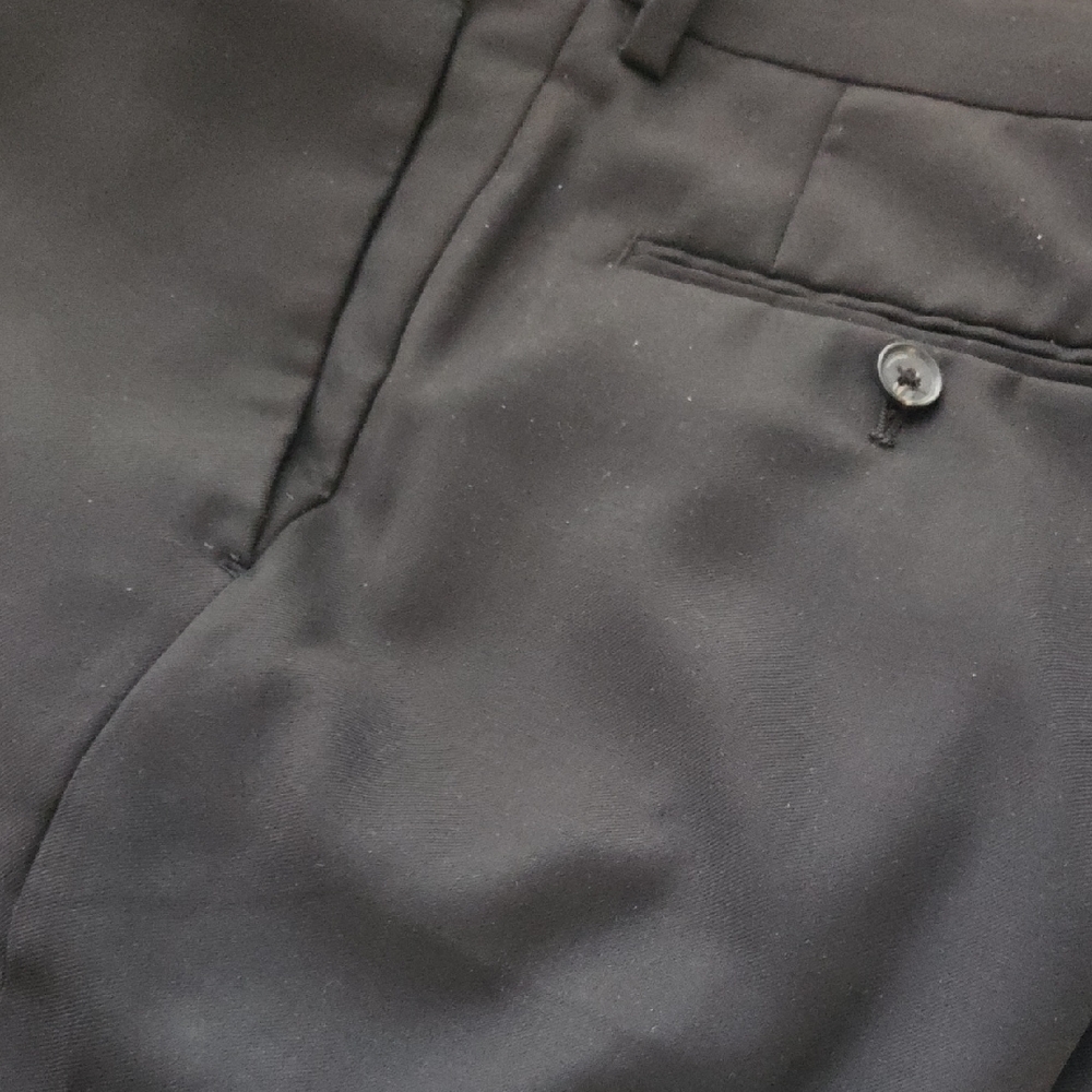 DKNY Men's Black Flat Front Shorts